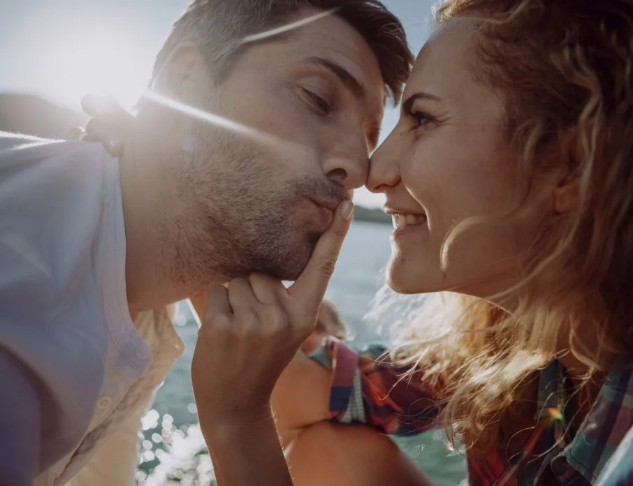 First Date Kiss: Should You Go All In And How Do You Approach It?