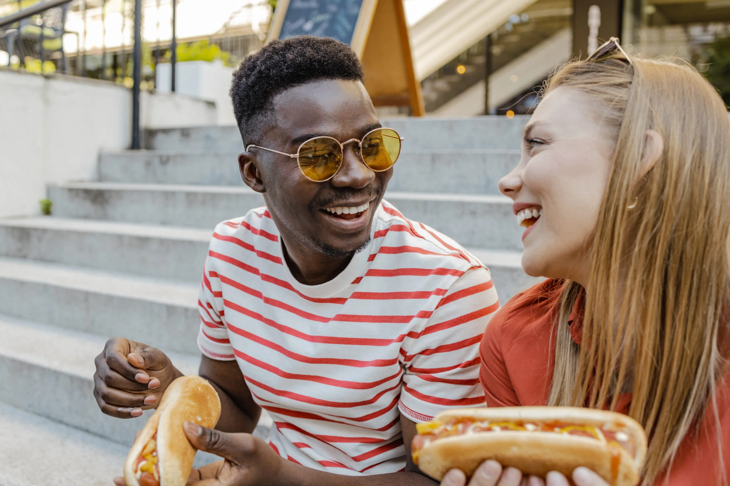 10 Surefire Ways To Get Over First Date Nerves