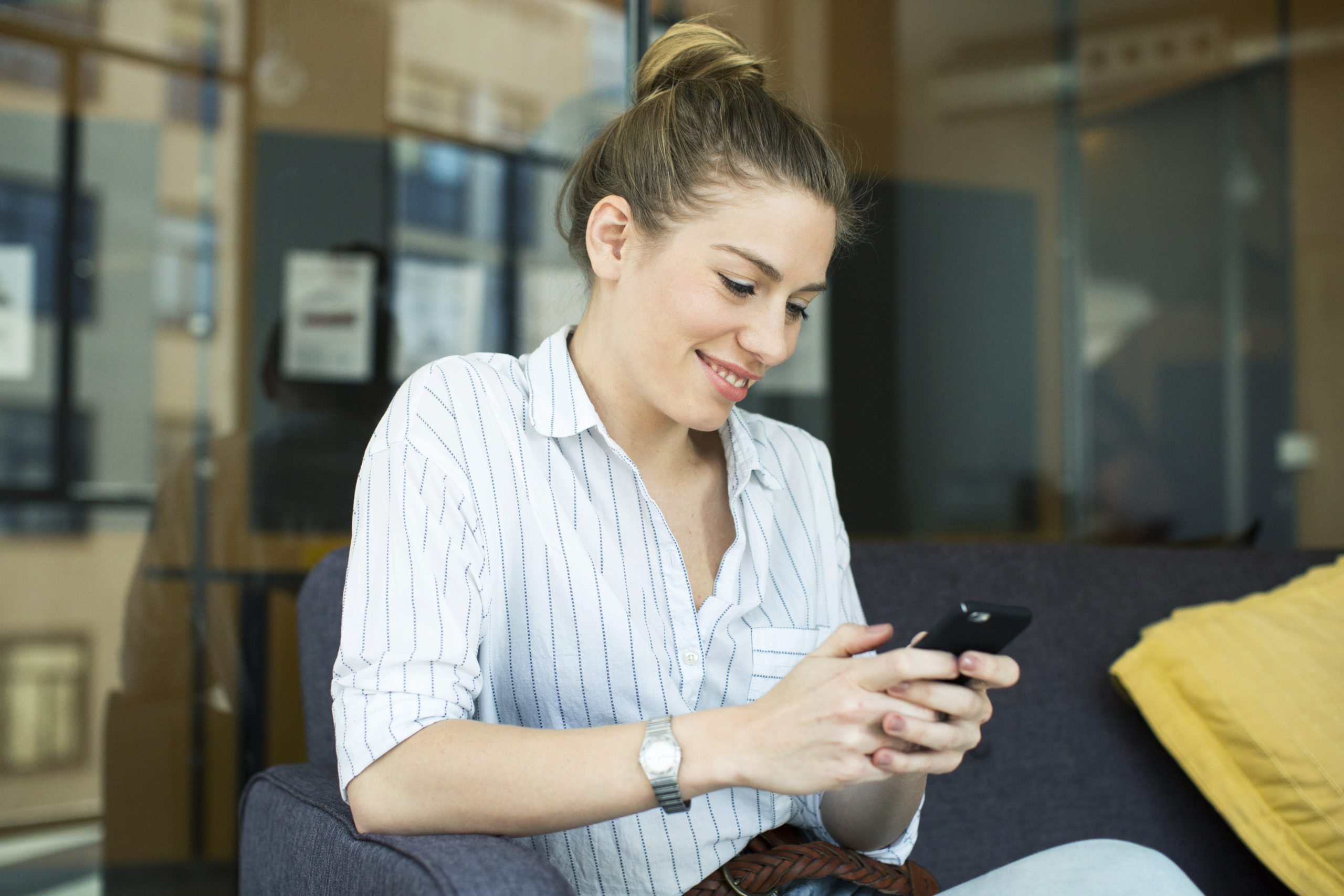 How To Flirt Over Text: All You Need To Know Plus 67 Flirty Text Examples To Try