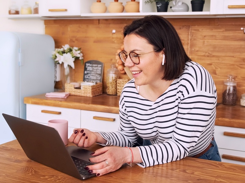 The 5 Best Virtual Date Ideas for Connecting During Coronavirus