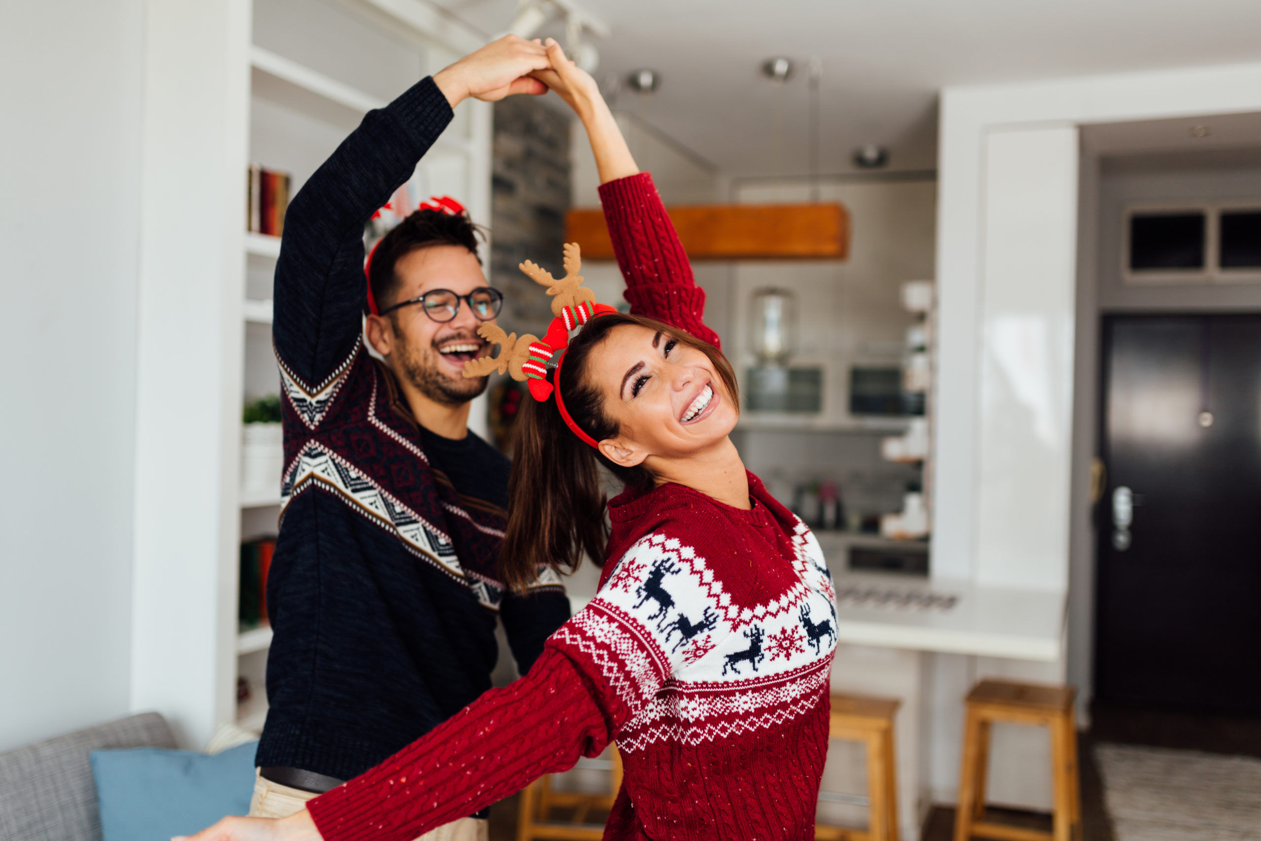 Dating Someone New Around The Holidays: How To Approach It