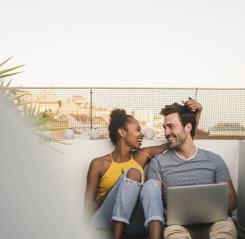 Dating in LA: How it Works with Zoosk