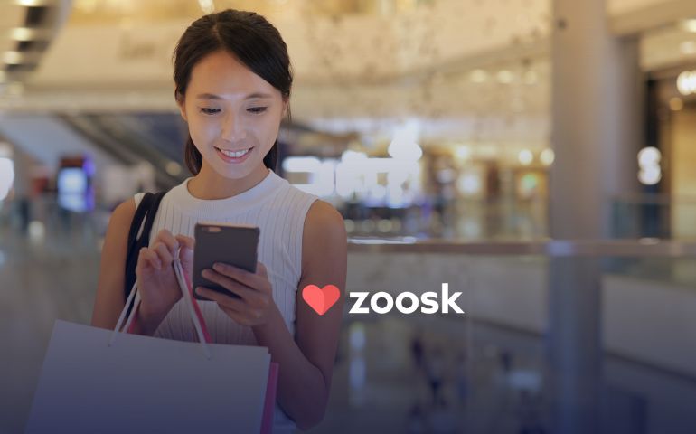 Korean Women using her Korean dating app Zoosks.